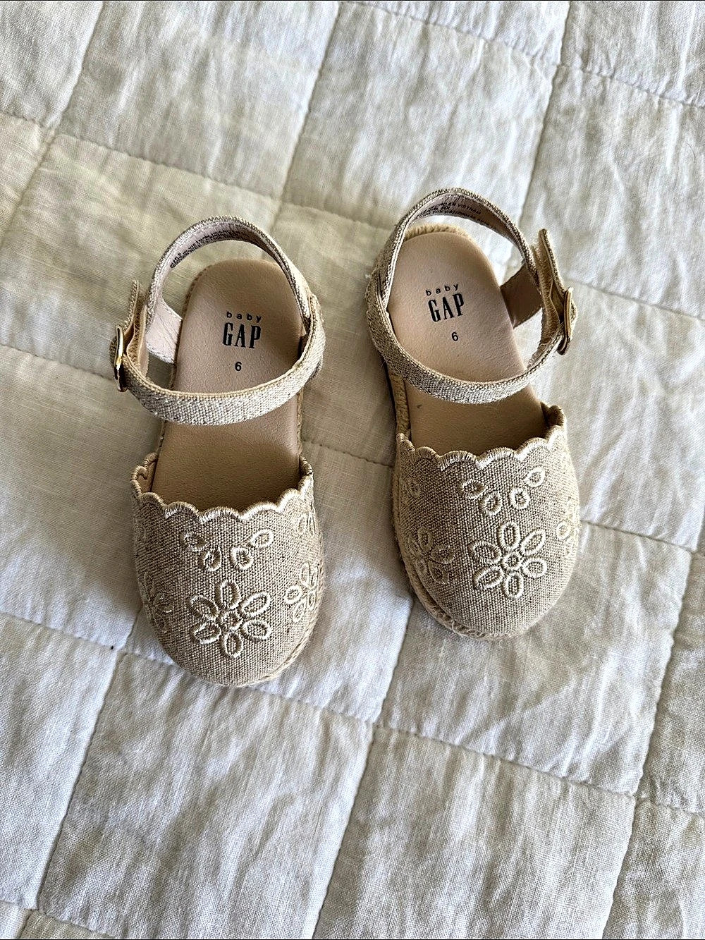 GAP Toddler/ Kids Girls Espadrille Sandals Size 6 Brand New